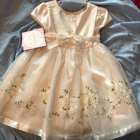 Toddler dress - Picture 2 of 2
